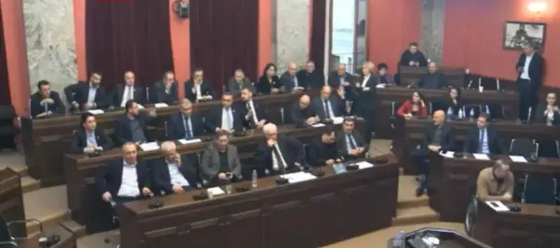 პარლამენტის იურიდიულ საკითხთა კომიტეტმა ე.წ. აგენტების შესახებ კანონპროექტს მხარი დაუჭირა