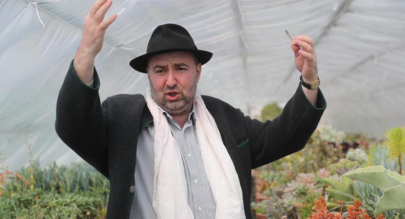 "აბა, როგორ არ ვიყო ამ აურზაურში იმ მხარეს, რომელზეც ვარ?! არც ჩემმა შვილმა მინდა ისწავლოს ომსკში, ხაბაროვსკში ან პეტერბურგში" - ზურა შევარდნაძე ე.წ. აგენტების შესახებ კანონპროექტზე