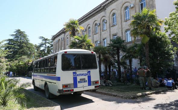 რუსი ტურისტის წამების საქმეზე ოკუპირებულ აფხაზეთში ხუთ სამართალდამცველს ბრალი წაუყენეს