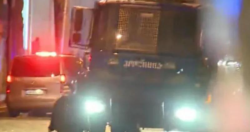 პარლამენტთან ცრემლსადენი გაზი გაუშვეს