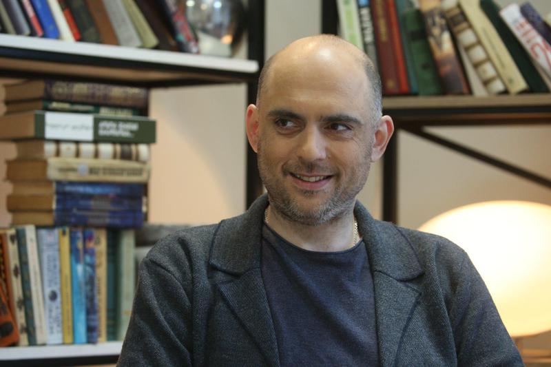 "ვგმობ იმას რაც ახლა ჩვენს თავს ხდება, ვგმობ და წინააღმდეგობას ვუცხადებ “აგენტების კანონს” - რას წერს ნიკოლოზ რაჭველი