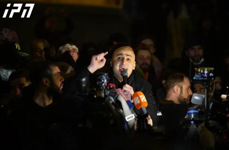 "ხვალ, 15:00 საათიდან ვიწყებთ შეკრებას რუსთაველის გამზირზე - რამდენჯერაც დაგვარბევენ, იმდენჯერ შევიკრიბებით, კიდევ უფრო მეტი" - ნიკა მელია