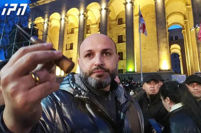 ირაკლი ნადირაძე აცხადებს, რომ აქციაზე თავს დაესხნენ