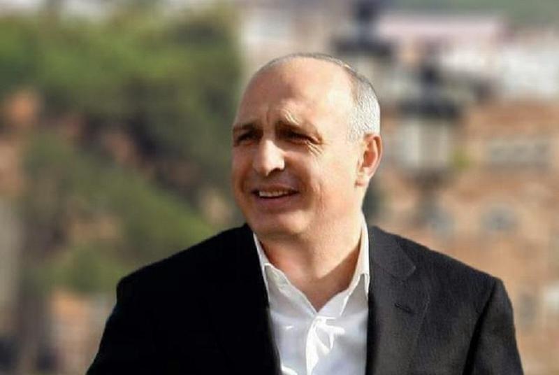 "ქართველი პოლიტიკოსების მოსმენაზე ძალიან მცირე დროს ვკარგავ" - რა განცხადებას ავრცელებს ვანო მერაბიშვილი