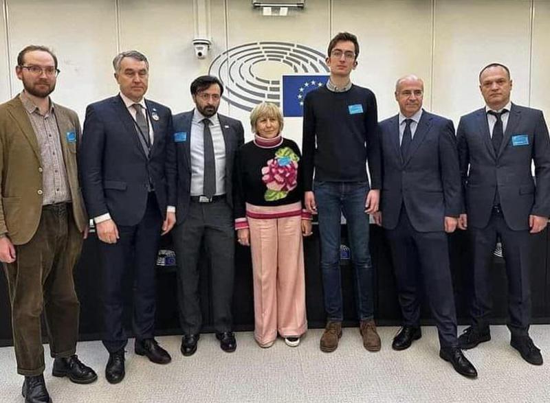 გიული ალასანია და ედუარდ სააკაშვილი, ენმ-ს წარმომადგენლებთან, ერთად სტრასბურგში იმყოფებიან - დღეს ევროპარლამენტში პატიმარი ექსპრეზიდენტის თაობაზე იმსჯელებენ