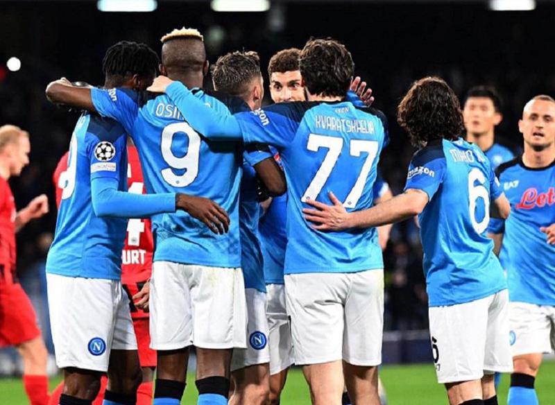 კვარაცხელიას და "ნაპოლის" ზღაპარი ჩემპიონთა ლიგაზე გრძელდება - იტალიური კლუბის ისტორიული შედეგი და განადგურებული "აინტრახტი"