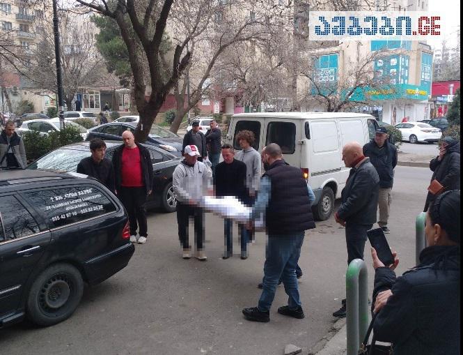 გარდაცვლილი ბავშვის ცხედარი სახლში მიასვენეს - გოგონას ბაბუა ამბობს, რომ ოჯახმა ექსპერტიზის ბიუროს ცხედრის გაკვეთის უფლება არ მისცა