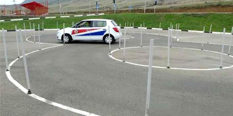 მოქალაქემ მართვის უფლების მოსაპოვებელ პრაქტიკულ გამოცდაში დახმარების სანაცვლოდ სააგენტოს თანამშრომელს ქრთამი გადასცა - პროკურატურა