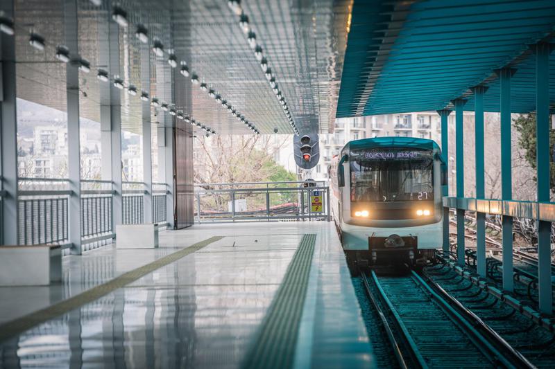 როგორია რეაბილიტირებული მეტროსადგური "გოცირიძე“ - მეტროსადგურმა მგზავრთა მომსახურება განაახლა (ფოტოები)