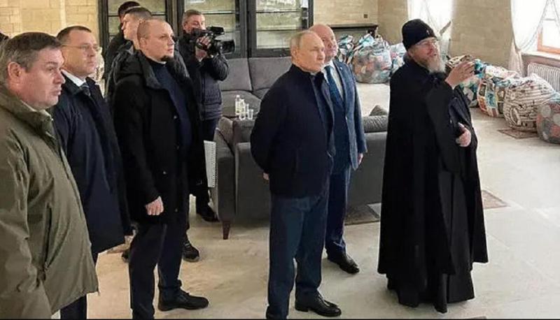 ვლადიმერ პუტინი ოკუპირებულ ყირიმში ჩავიდა