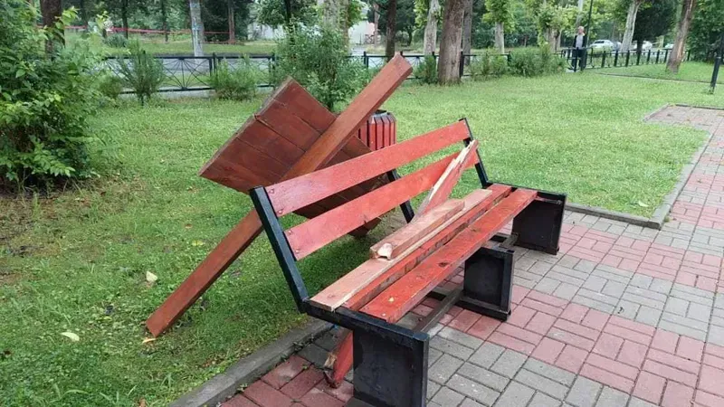 საზოგადოებრივი სარგებლობის ობიექტის დაზიანება-განადგურებაზე პასუხისმგებლობა წესდება - რა სანქციებია გათვალისწინებული