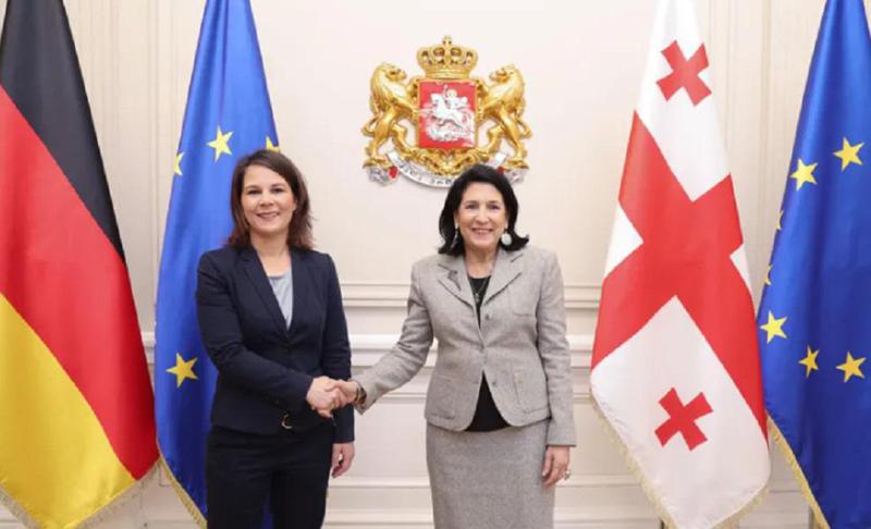 "საქართველოს მოსახლეობა ევროკავშირის კანდიდატის სტატუსთან დაკავშირებით მეორე უარს ვერ გაიგებს" - პრეზიდენტი ანალენა ბერბოკთან შეხვედრაზე