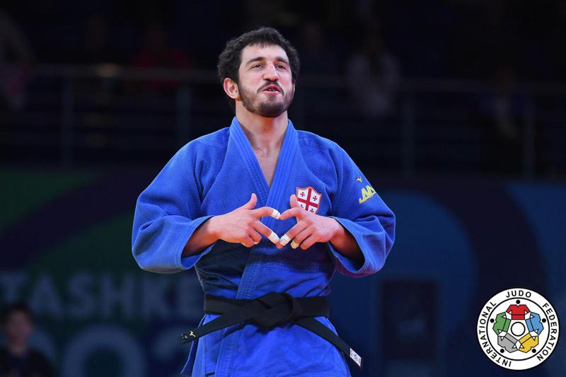 ლაშა ბექაურმა მსოფლიო ჩემპიონატზე რუსი მეტოქე დაამარცხა და ნახევარფინალში გავიდა