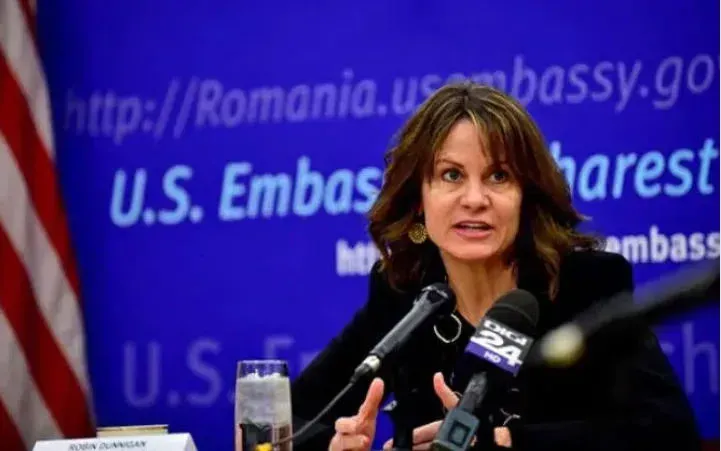 აშშ-მ საქართველოში ახალი ელჩი დანიშნა - ვინ არის კალიფორნიელი რობინ დანიგანი და როგორია მისი გეგმა: "ოთხ პრიორიტეტზე ვკონცენტრირდები"