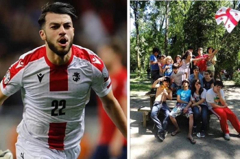 "ვინ იფიქრებდა, პაწაწუნა ხელებით საფრანგეთში რომ ქართულ დროშას აფრიალებდა, რამდენიმე წელიწადში საქართველოს ღირსებას მოედანზე დაიცავდა" - რას წერს გიორგი მიქაუტაძის დედა