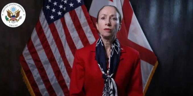 როგორ ეხმაურება კელი დეგნანი ამერიკის მიერ ქართველი მოსამართლეების დასანქცირებას - ელჩი ვიდეომიმართვას ავრცელებს