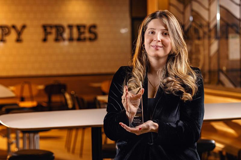 "მაკდონალდს საქართველოს" იურიდიული და განვითარების დეპარტამენტის ხელმძღვანელმა, მთავარმა ქომფლაიანს ოფიცერმა საერთაშორისო აღიარება მოიპოვა