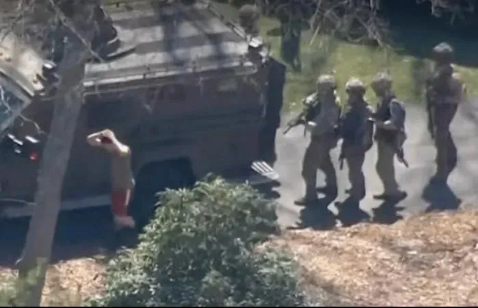 "FBI-მ საიდუმლო დოკუმენტების გაჟონვაში ბრალდებული დააკავა" - რას წერს ამერიკული მედია