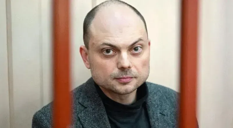 რუსეთის სასამართლომ ოპოზიციონერ ვლადიმერ კარა-მურზას 25-წლიანი პატიმრობა მიუსაჯა