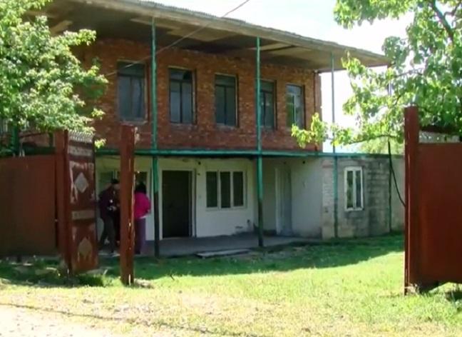 ახლობლების თქმით, მამის მკვლელობაში ბრალდებულ 22 წლის ბიჭს ჯანმრთელობის პრობლემები აქვს - რა ხდება ცნობილი ღვანკითში მომხდარ ტრაგედიაზე?