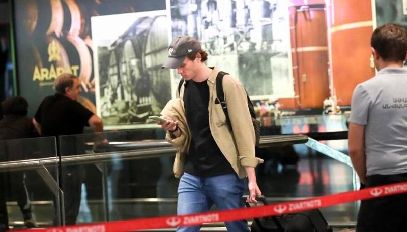 როგორ შეიფარა რუსეთში ძებნილი აქტივისტი სომხეთმა - ანტისაომარი რიტორიკის გამო, პუტინის რეჟიმს გამოქცეული კამენსკის საქმე