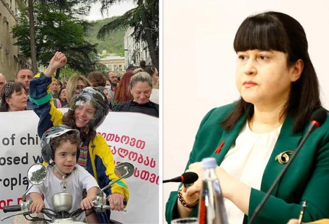 "აქტიურად ვმუშაობთ და კიდევ გარკვეული ეტაპები უნდა გავიაროთ" - როგორ პასუხობს  ჯანდაცვის სამინისტრო აქონდროპლაზიის დაავადების მქონე ბავშვების მშობლების პროტესტს