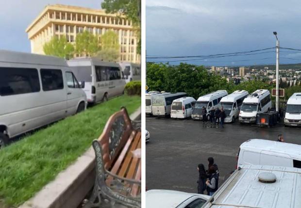 "უცნობის" ორგანიზებულ აქციაზე ხალხი მიკროავტობუსებით მივიდა: რა ვიდეო ვრცელდება სოციალურ ქსელში