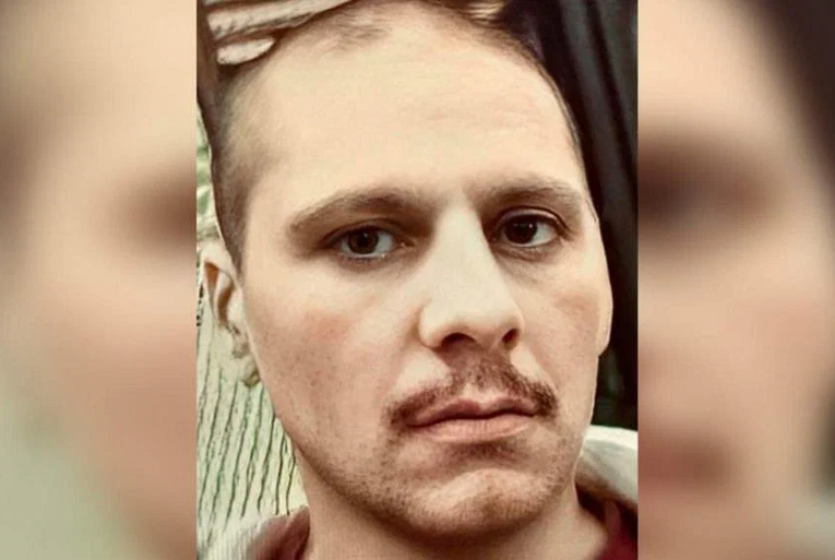 5 ადამიანის მკვლელობაში ბრალდებულ მამაკაცს ტეხასის პოლიცია ჯერ კიდევ ეძებს -  უმძიმესი დანაშაული აშშ-ში: რას ჰყვება მამაკაცი, რომლის ოჯახსაც მეზობელი დაესხა თავს?