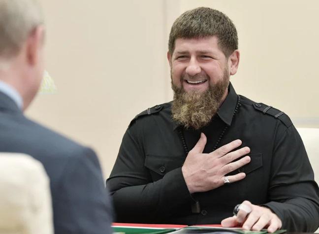 რამზან კადიროვი პუტინს თხოვნით მიმართავს, ბახმუტში "ვაგნერელების" მისი მებრძოლებით ჩანაცვლების ბრძანება გასცეს: რას სწერს ჩეჩნეთის ლიდერი პუტინს