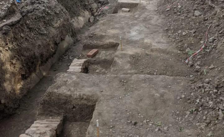 წერეთლის გამზირის რეაბილიტაციის დროს 12-მდე აკლდამაა აღმოჩენილი - განახლებული ინფორმაცია აღმოჩენის შესახებ