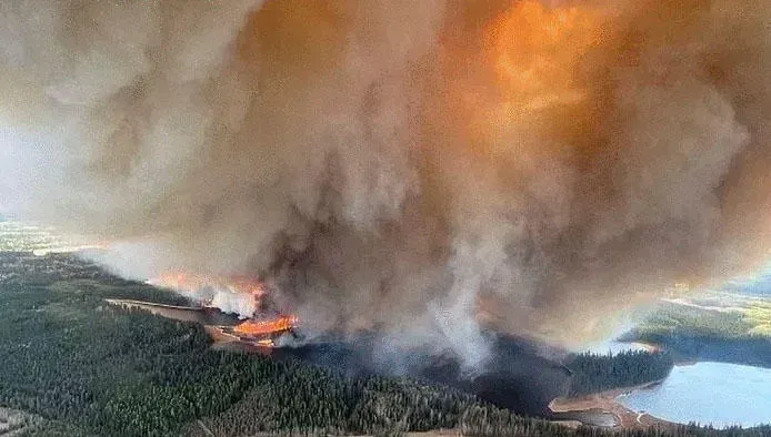 კანადაში, ტყის ხანძრების გამო, საგანგებო მდგომარეობა გამოცხადდა