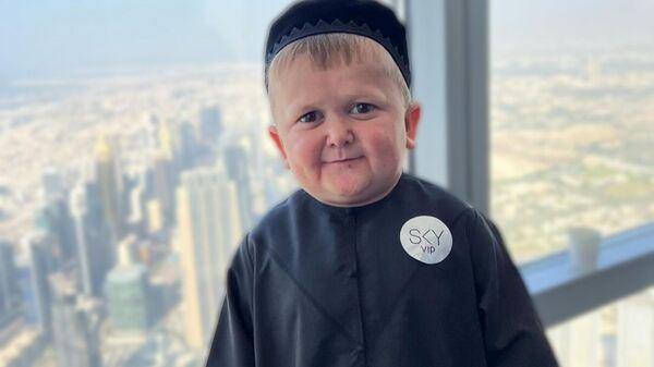 "დაუმორჩილებელი ჰასბულა", რომელმაც "ცოტა წაითამაშა" - რატომ დააკავეს ცნობილი ბლოგერი დაღესტანში