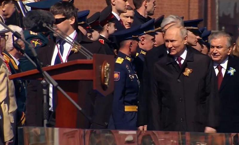 ვლადიმერ პუტინი წითელ მოედანზე გაძლიერებული დაცვის თანხლებით მივიდა - პირველი კადრები