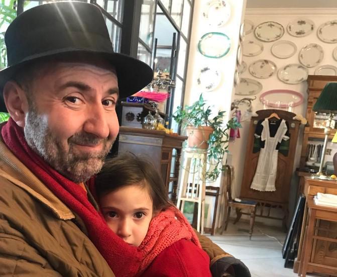 "ყველა უფროსი ქალი ხელაპყრობილი წყევლიდა ზორბერგ ნაცვალაძის ავტობუსში პარადის მომგონს..." - ზურა შევარდნაძის საცხრამაისო მოგონება