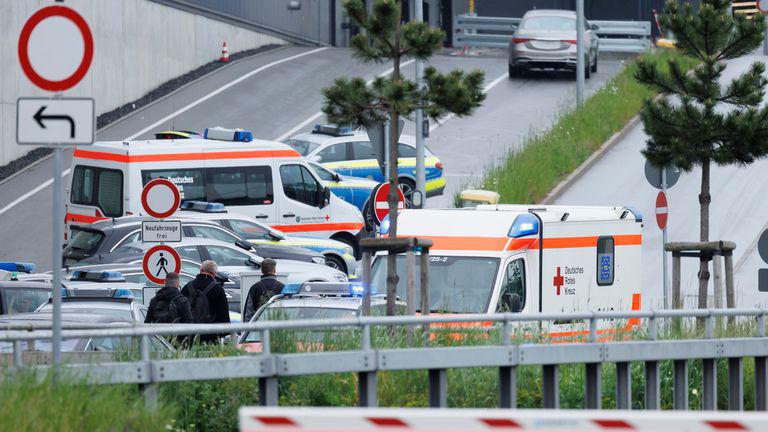 გერმანიაში, "მერსედესის“ ქარხანაში სროლის შედეგადაც ორი ადამიანი დაიღუპა