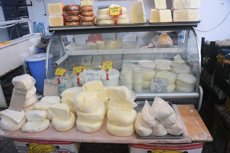 რატომ უნდა ვერიდოთ ღია დახლებზე ყველის შეძენას