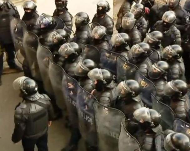 "ვრცელდება ინფორმაცია, რომ პარლამენტის შიდა პერიმეტრზე სპეცდანიშნულების რაზმი შეიყვანეს" - რა განცხადებას ავრცელებს საია