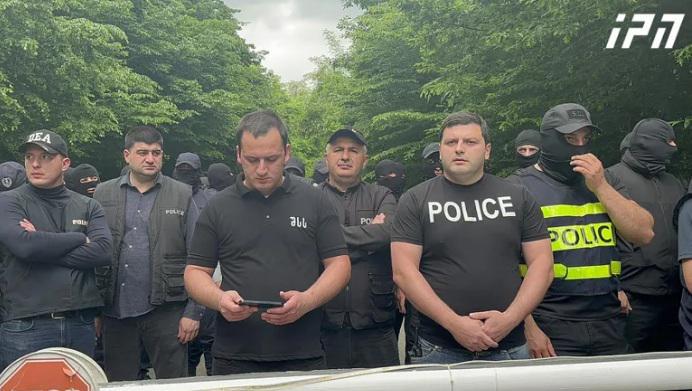 როგორია ვითარება "ყვარლის ტბასთან" - "ნაცმოძრაობის" ინფორმაციით, აქციაზე დაკავებულებს შორის არიან პარტიის წევრები და აქტივისტები