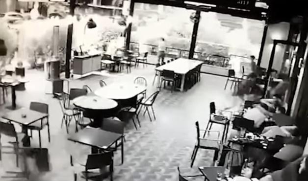 ვრცელდება სათვალთვალო კამერის კადრები - რა ხდებოდა მოსაშვილის ქუჩაზე მდებარე კაფეში სროლის შემდეგ?