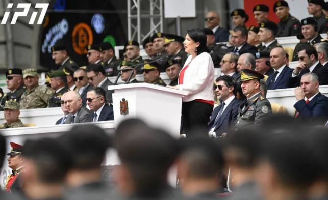 "ანწუხელიძისა და ოთხოზორიას ოჯახებს ბოდიშს გიხდით შეურაცხყოფისთვის - გაუგებარია, ევროპას და ამერიკას ყველაფერს აბრალებ და შვილებს მაინც იქ უშვებ" - პრეზიდენტი