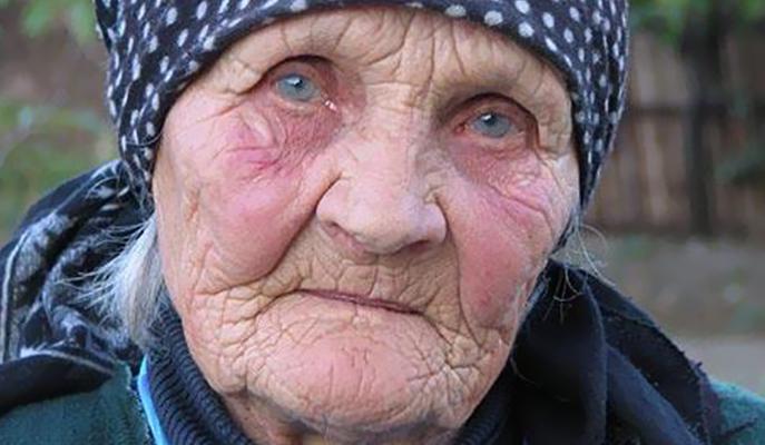 გარდაიცვალა ვერა პუტინა, რომელიც ამტკიცებდა, რომ რუსეთის პრეზიდენტის დედა იყო