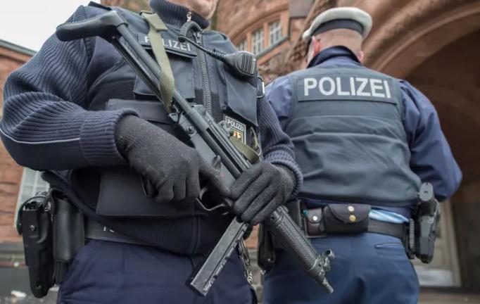 გერმანიაში "ისლამური სახელმწიფოს“ მხარდაჭერაში ეჭვმიტანილი 7 პირი დააკავეს