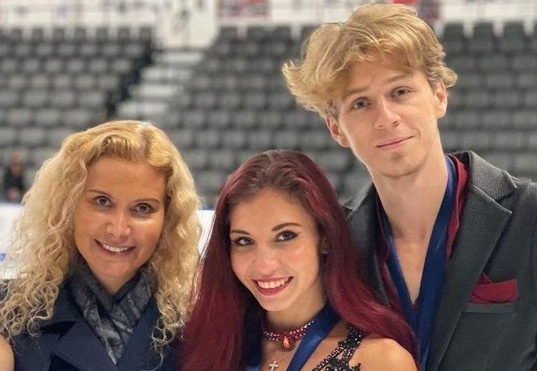 რუსი მოციგურავეები დიანა დევისი და გლებ სმოლკინი საქართველოს სახელით იასპარეზებენ - დიანა ფიგურული სრიალის ცნობილი მწვრთნელის, ეთერ თუთბერიძის შვილია