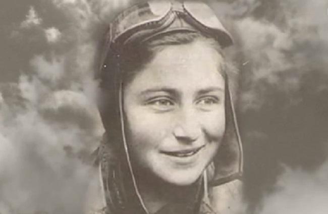 ვინ იყო პირველი მფრინავი ქალი აჭარიდან - "24 წლის ფადიკო 1940 წელს, ახალი თვითმფრინავის მორიგი საცდელი ფრენისას, ინსტრუქტორთან ერთად დაიღუპა..."