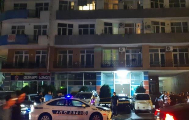 უმძიმესი დანაშაული ბათუმში - დააკავეს პირი, რომელიც 16 წელს მიუღწეველ მოზარდთან სისტემატურად ამყარებდა სქესობრივ კავშირს... გოგონამ  სიცოცხლე თვითმკვლელობით დაასრულა