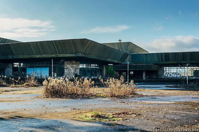 პეტერბურგში ხელი მოეწერა შეთანხმებას, სოხუმის აეროპორტის აღდგენასთან დაკავშირებით - რა პირობებზე შეუთანხმდა აფხაზეთი რუსეთს?