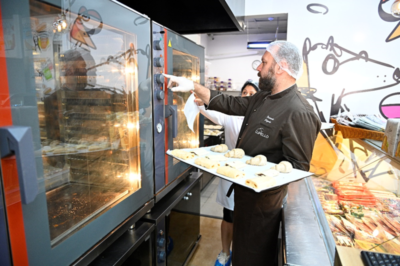 ნამდვილი იტალიური გემოები "სმარტში" – Cupiello-ს წარმომადგენლები საქართველოს ეწვივნენ და ქართველ კონდიტრებს მასტერკლასი ჩაუტარეს