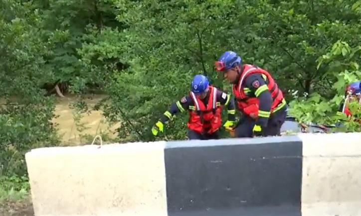 უბედური შემთხვევა რიკოთზე - ავტობანის მშენებლობაზე დასაქმებული მუშა ხიდიდან გადავარდა და გარდაიცვალა