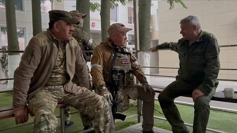 "ვინ ხართ ასეთი, რომ შენობით მომმართავდეთ?" - პრიგოჟინი რუსეთის თავდაცვის სამინისტროს მაღალჩინოსნებს შეხვდა: რა კადრები ვრცელდება?