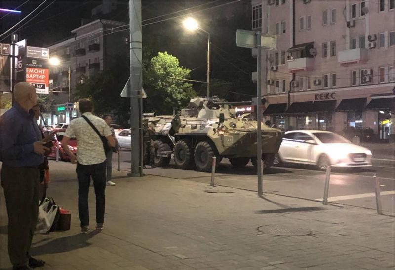 ჯავშანტექნიკა ქუჩებში, სამხედრო ვერტმფრენები ჰაერში -  რა ხდება როსტოვში პრიგოჟინის განცხადებების შემდეგ?